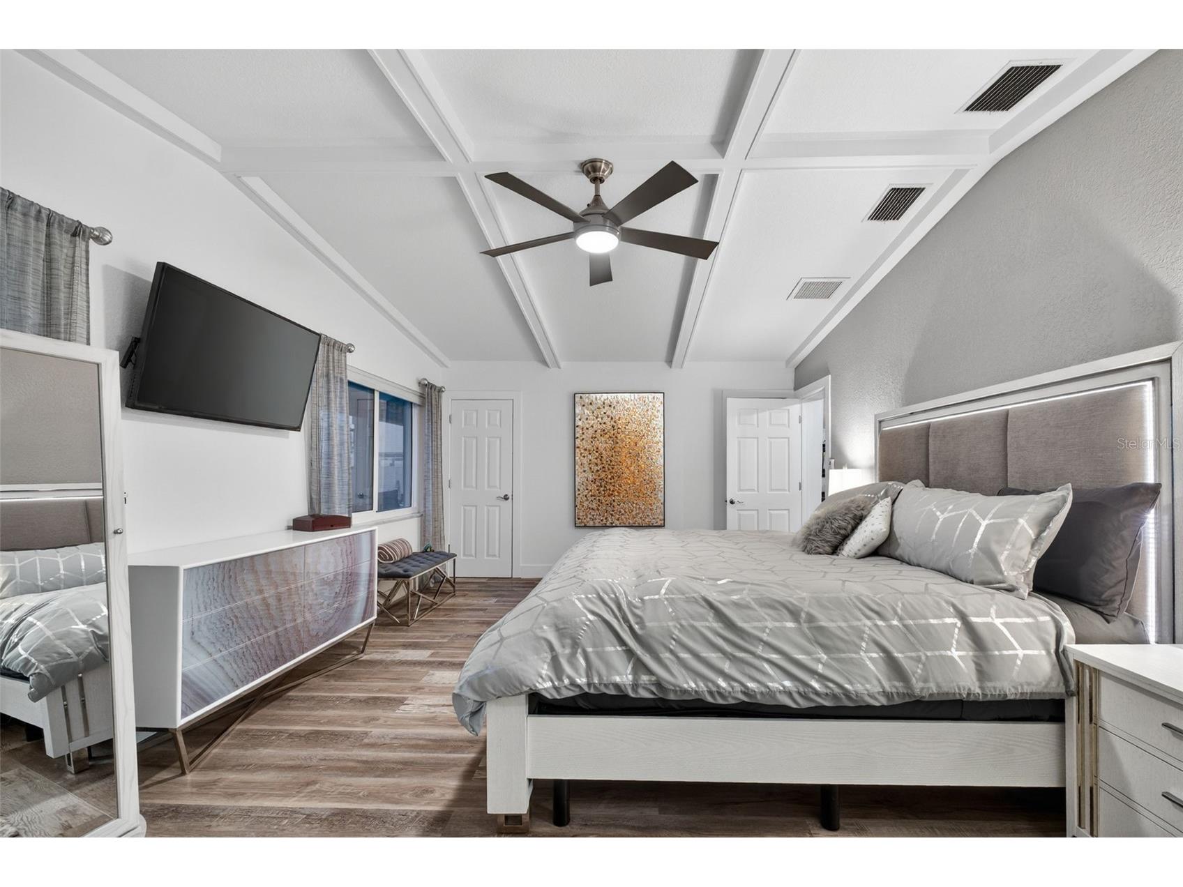 136 Windward Island Clearwater Beach FL 33767 TB8475218 image29