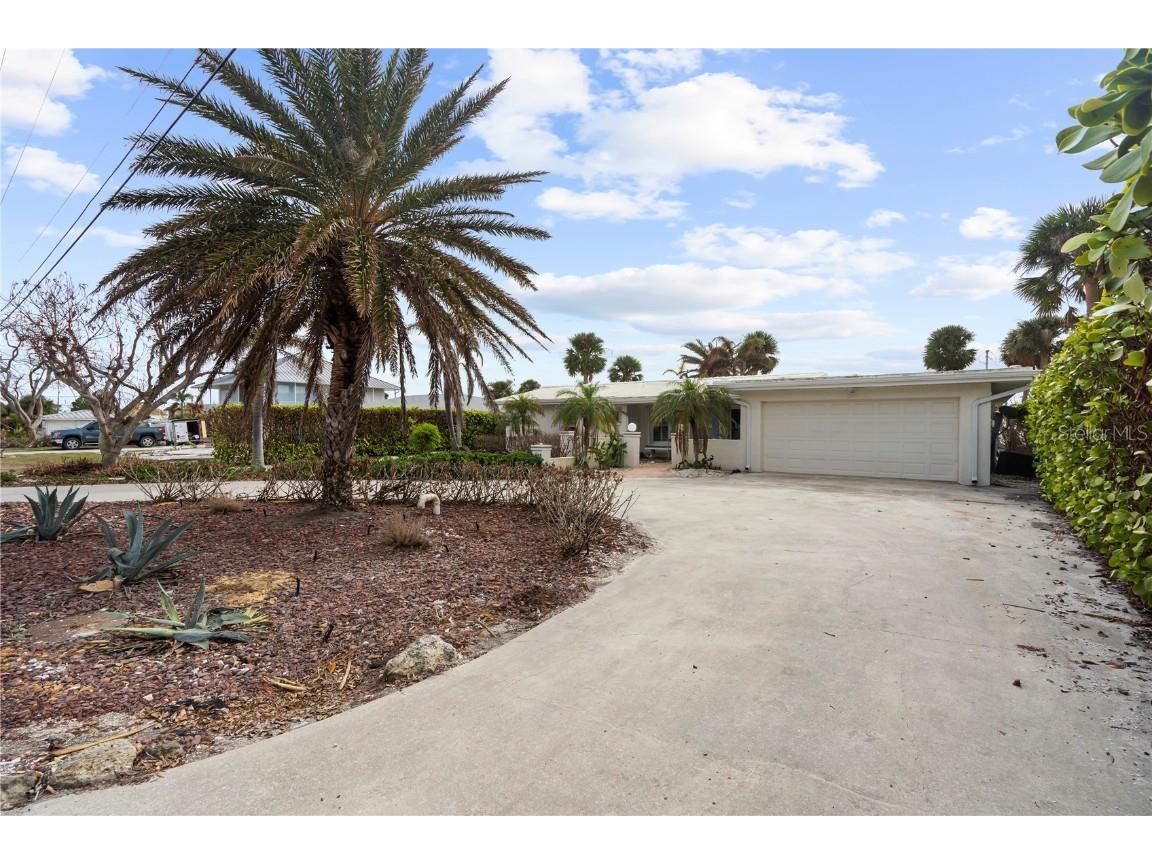 1360 Aqua View Englewood FL 34223 - LEMON BAY N6140900 image2