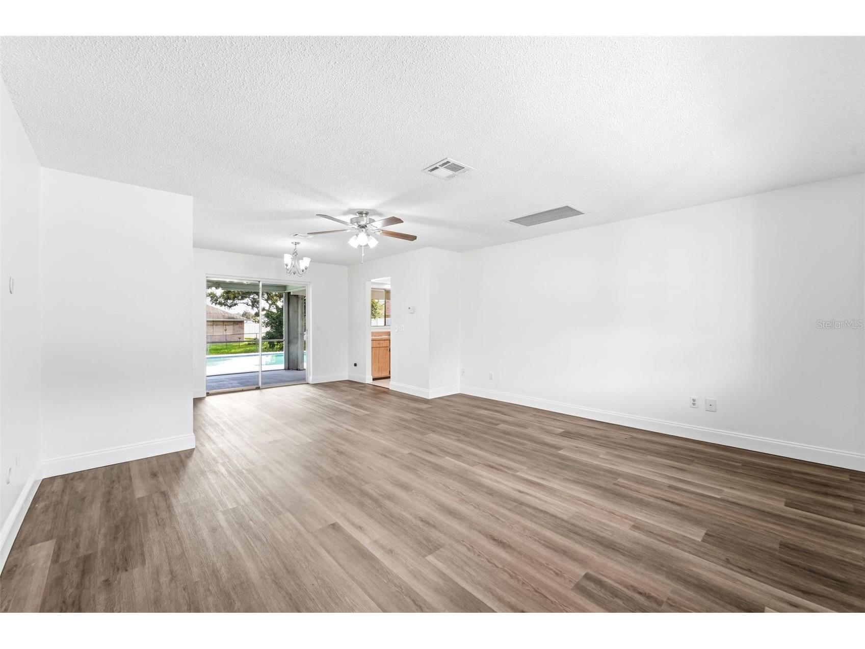 1360 N Old Mill Drive Deltona FL 32725 V4950236 image3