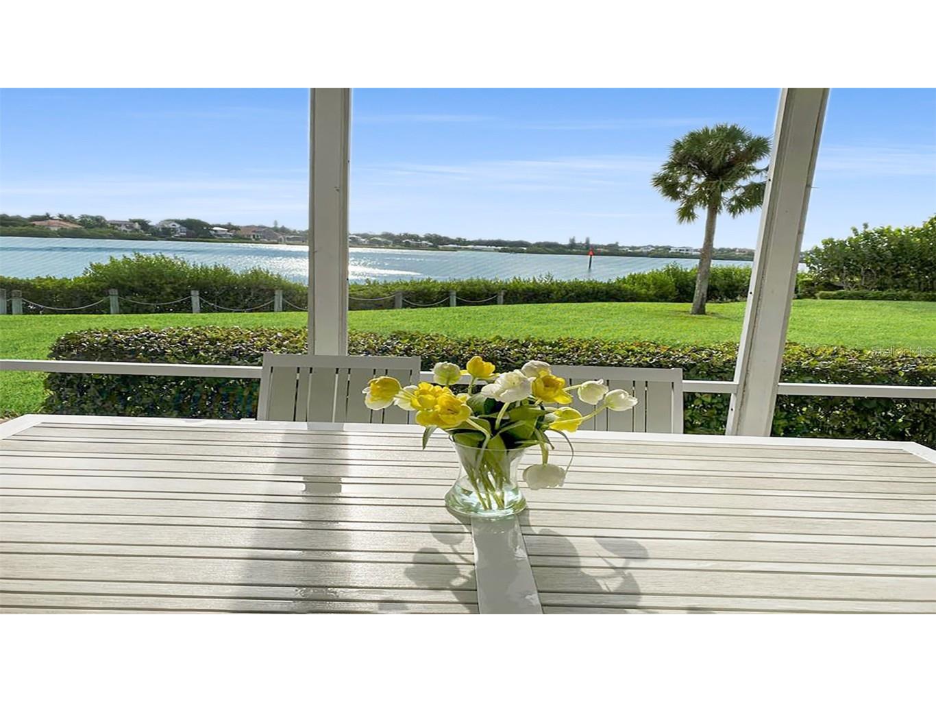 1360 Siesta Bayside Drive #1360-D Sarasota FL 34242 A4588739 image2