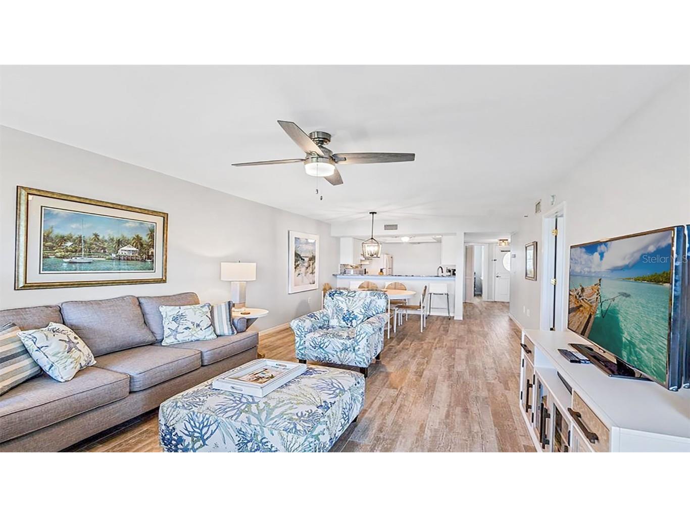 1360 Siesta Bayside Drive #1360-D Sarasota FL 34242 A4588739 image9