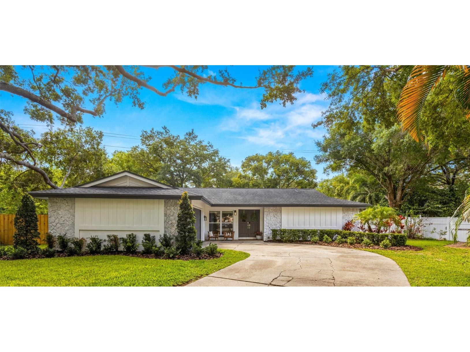 13601 Wilkes Drive Tampa FL 33618 T3535749 image1