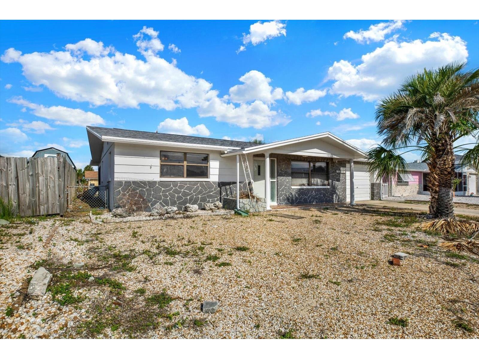 13605 Garris Drive Hudson FL 34667 W7885778 image1