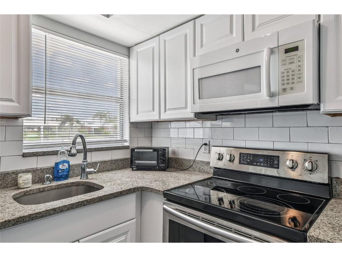 13606 Allyn Drive Hudson FL 34667 W7877831 image16