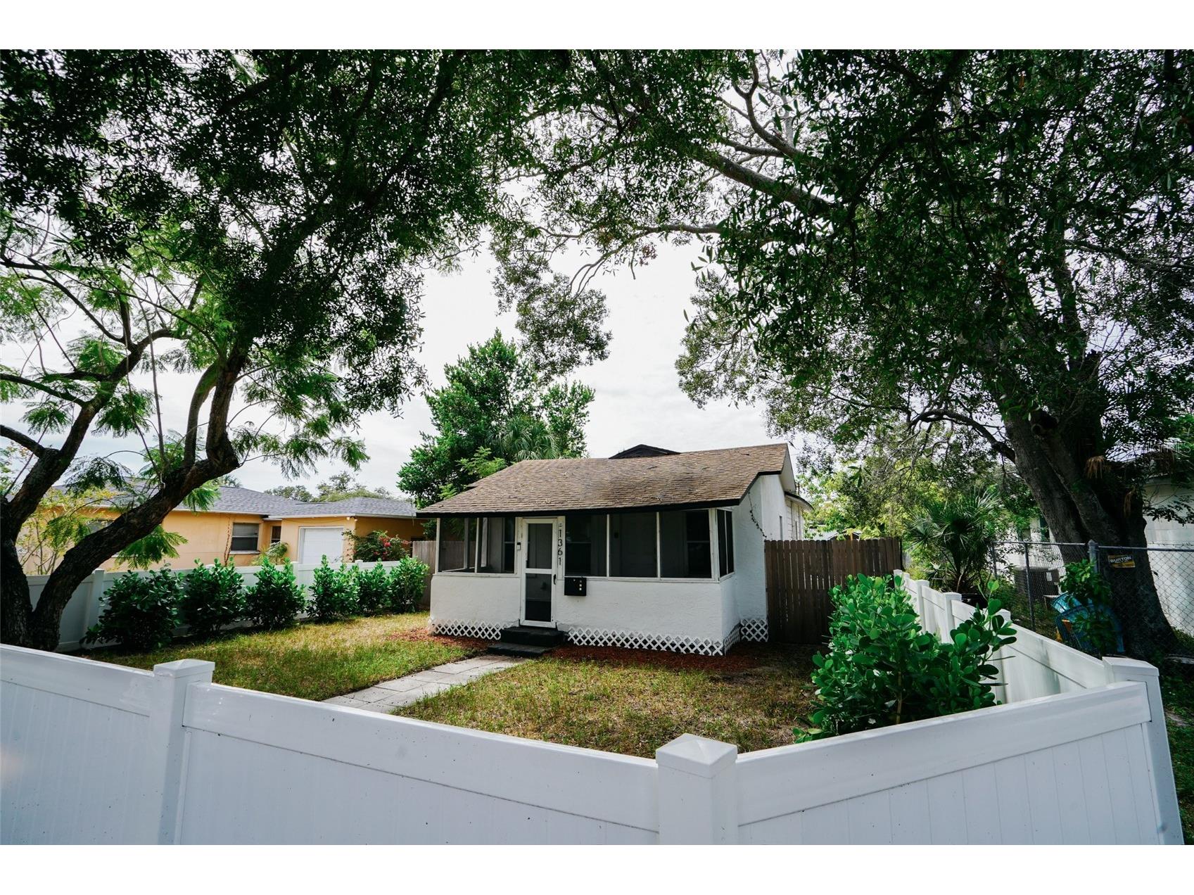 1361 29th Street S Saint Petersburg FL 33712 TB8485026 image1