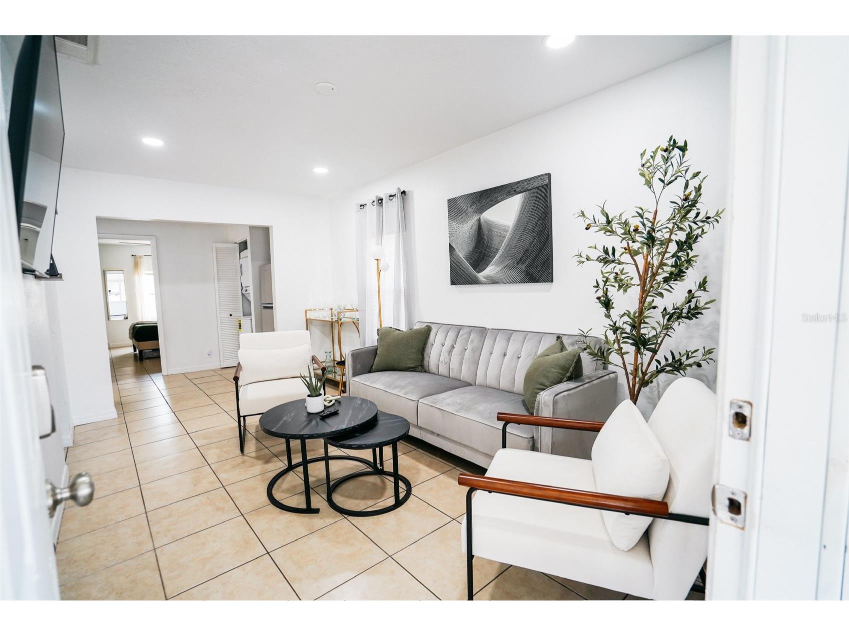 1361 29th Street S Saint Petersburg FL 33712 TB8485026 image2