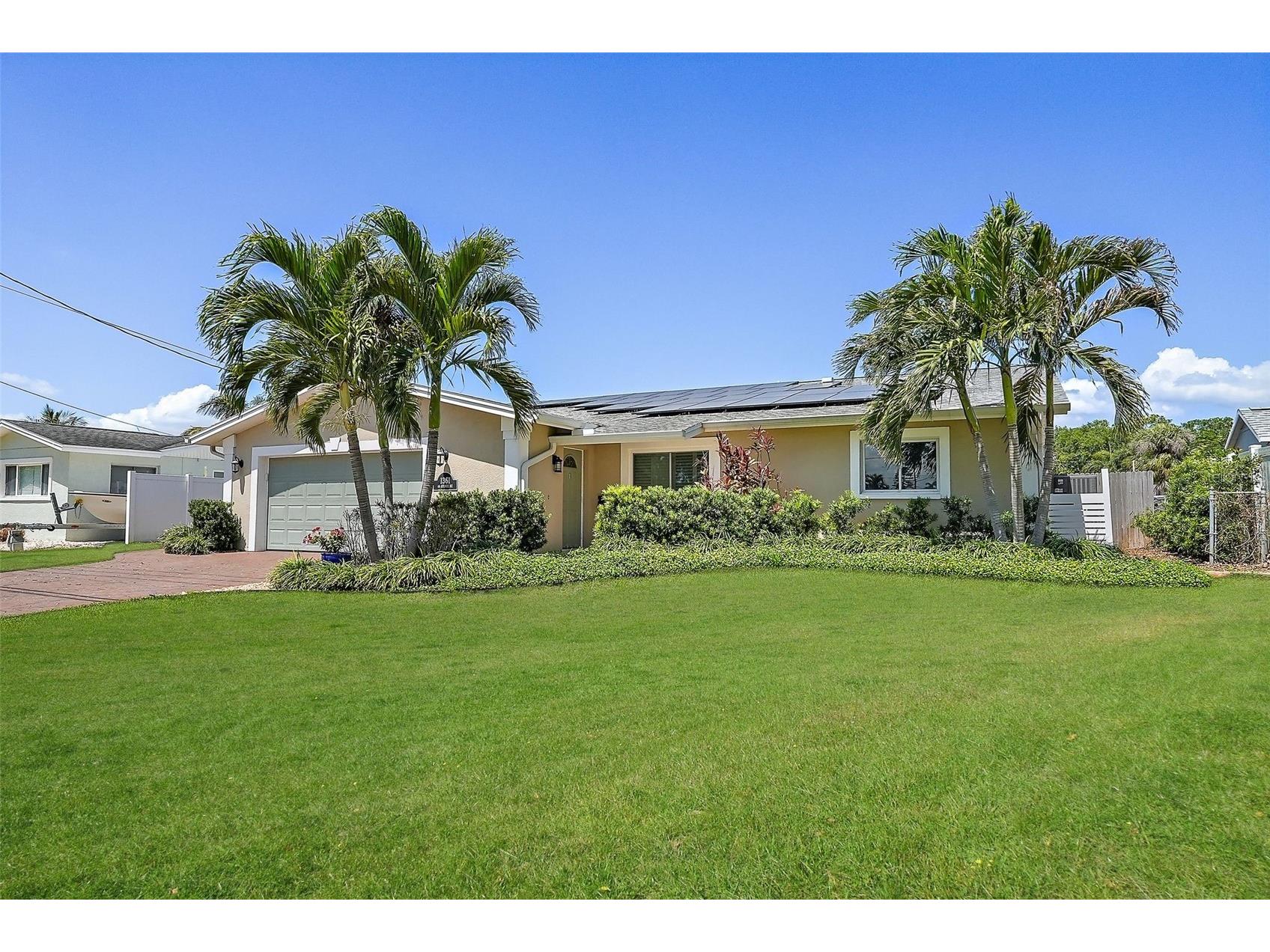 1361 46th Avenue NE Saint Petersburg FL 33703 TB8366355 image1