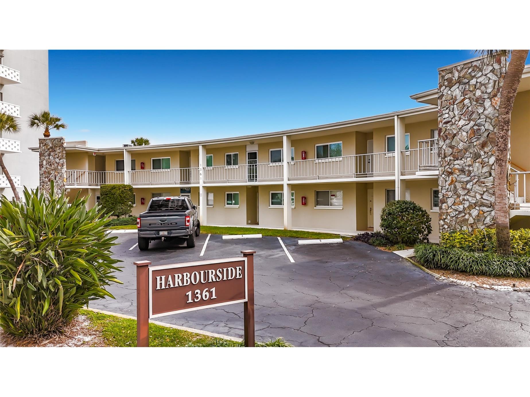 1361 Snell Isle Boulevard NE #6 Saint Petersburg FL 33704 TB8484154 image51