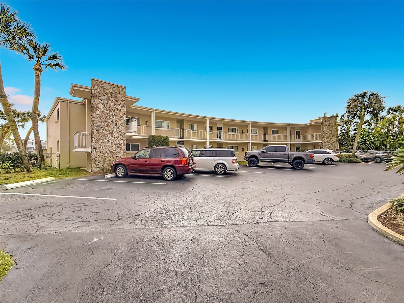 1361 Snell Isle Boulevard NE #6 Saint Petersburg FL 33704 TB8484154 image53