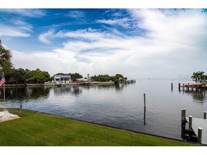 1361 Snell Isle Boulevard NE #8 Saint Petersburg FL 33704 U8199345 image1