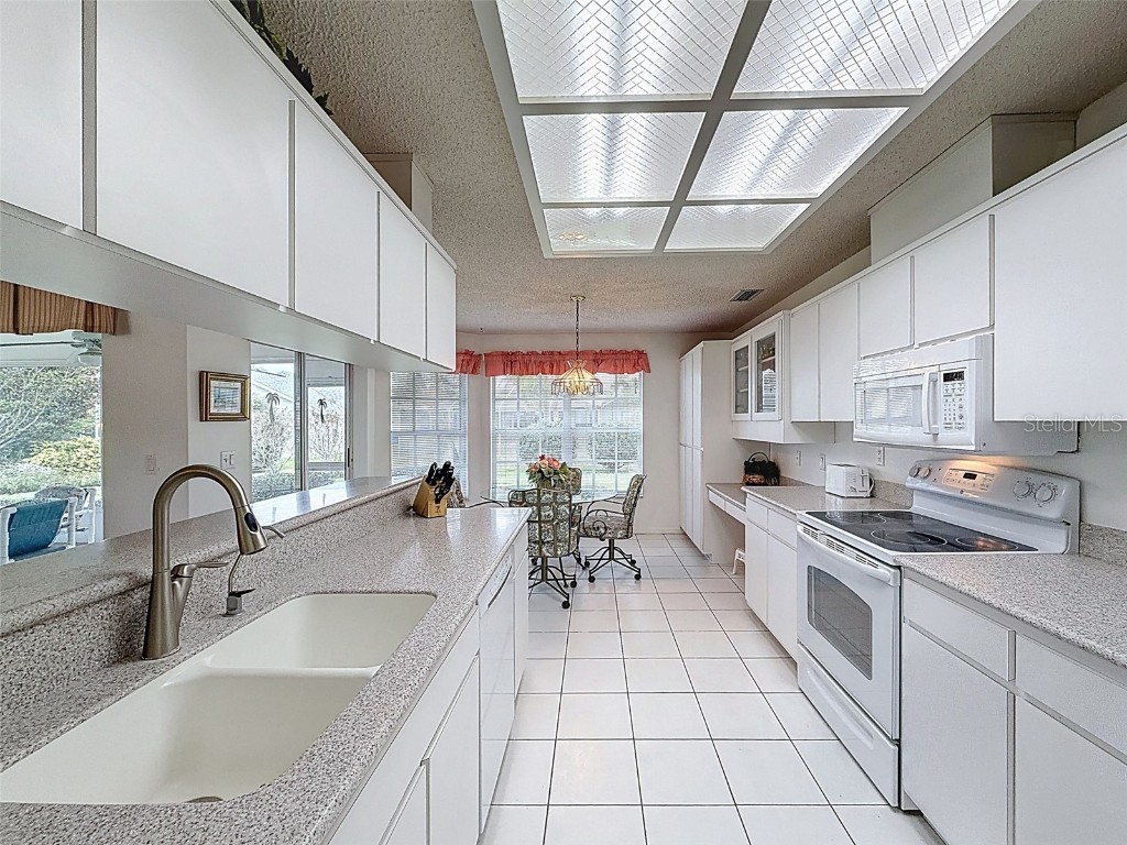 13610 Glaze Brook Drive Hudson FL 34667 W7880112 image2