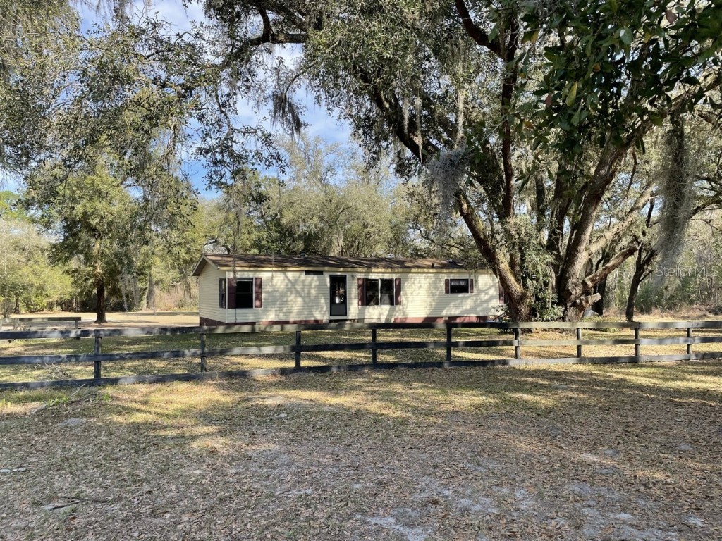 13611 SE Hwy 464c Ocklawaha FL 32179 OM652524 image1