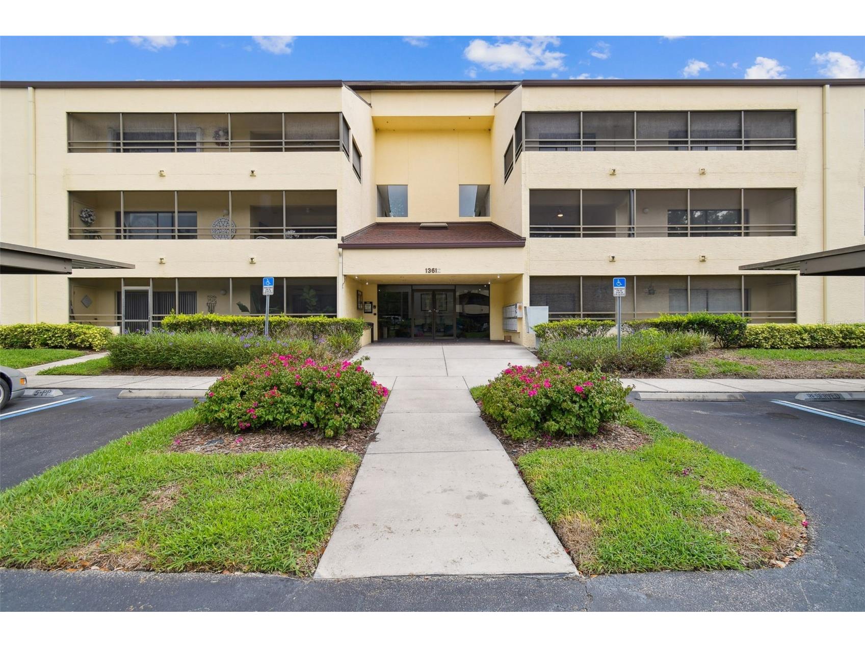 13612 S Village Drive #5201 Tampa FL 33618 TB8392363 image1