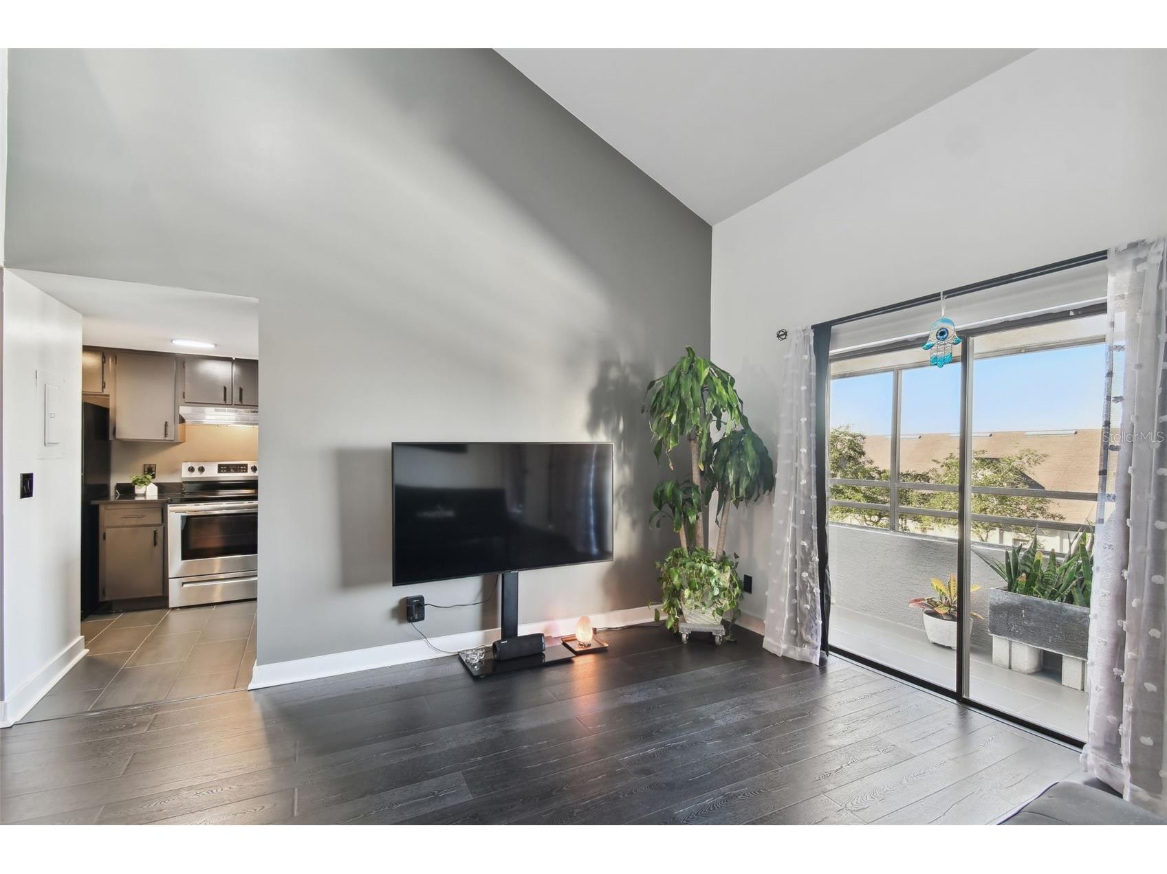 13612 S Village Drive #5311 Tampa FL 33618 TB8429497 image15