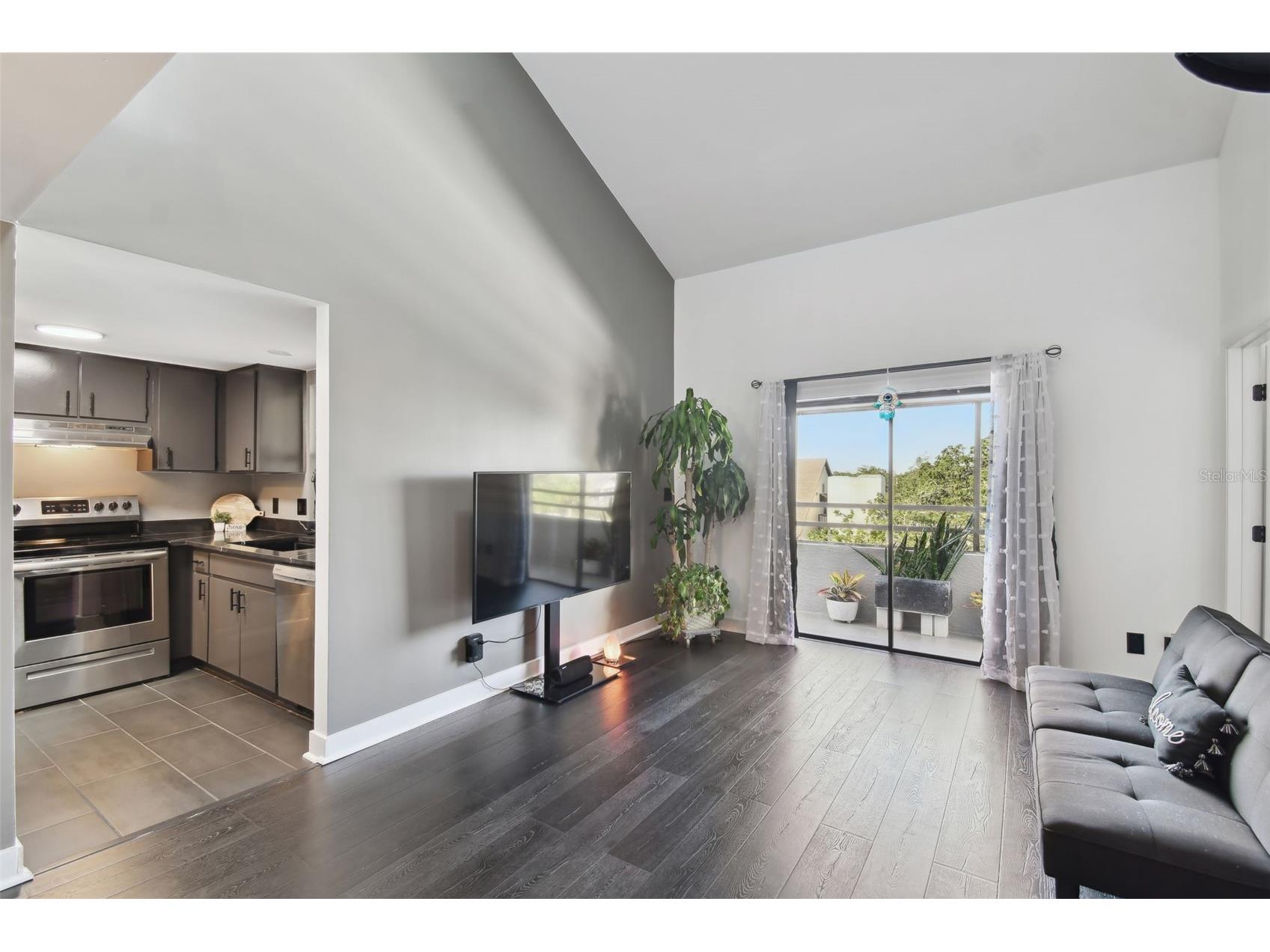 13612 S Village Drive #5311 Tampa FL 33618 TB8429497 image16