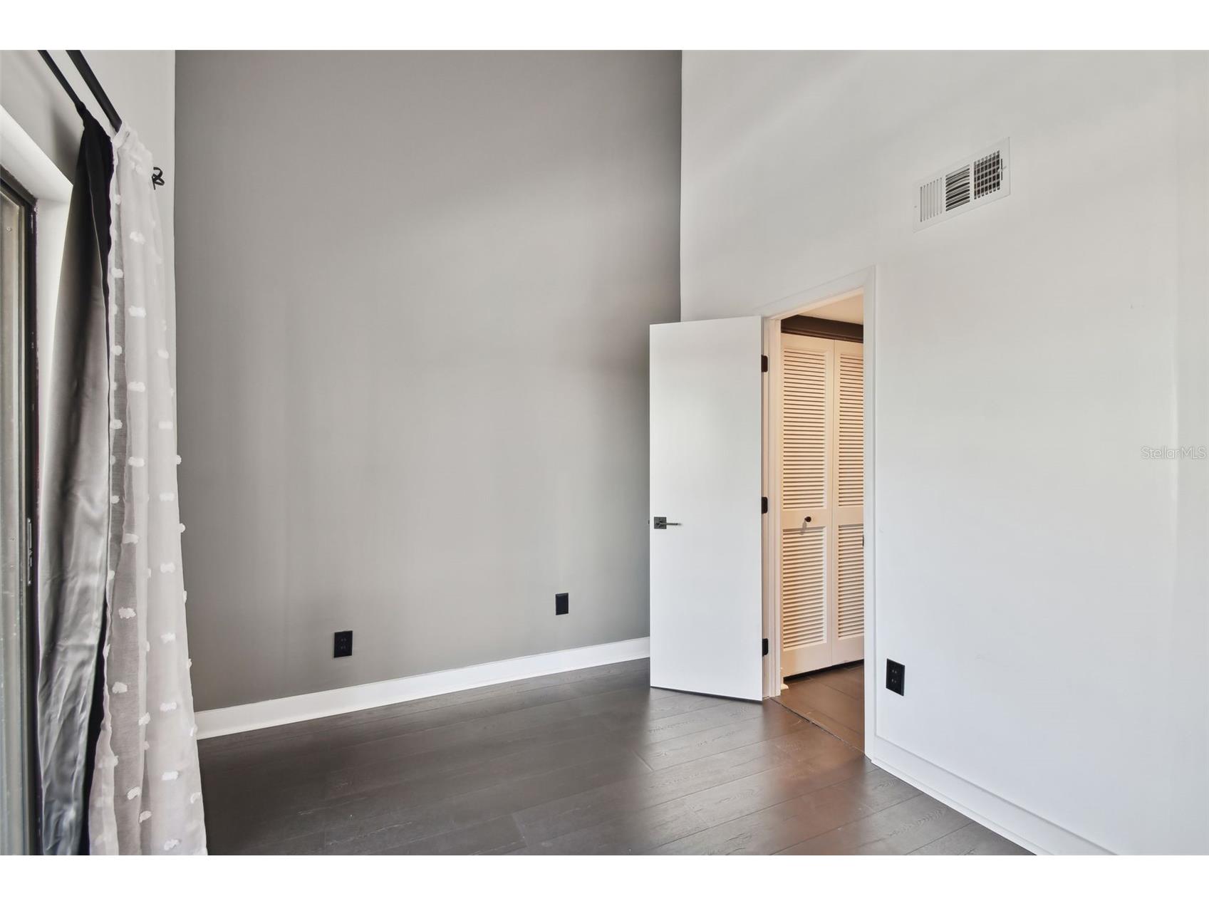 13612 S Village Drive #5311 Tampa FL 33618 TB8429497 image37