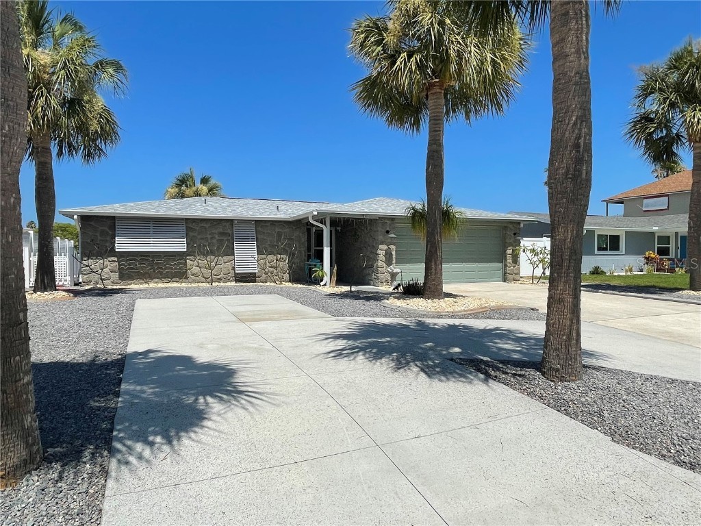 13615 Stacey Drive Hudson FL 34667 W7880611 image1