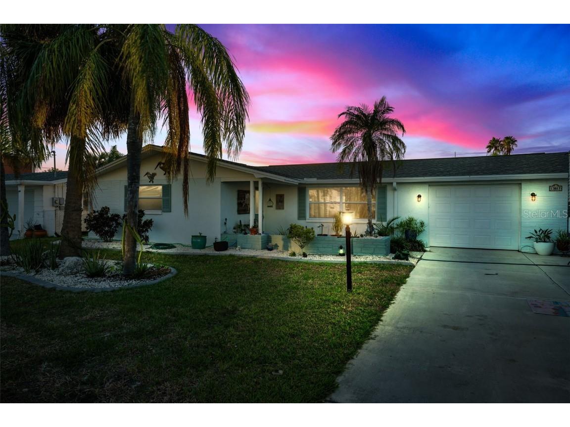 13617 Evelane Drive Hudson FL 34667 - CANAL TO THE GULF OF MEXICO W7869997 image1