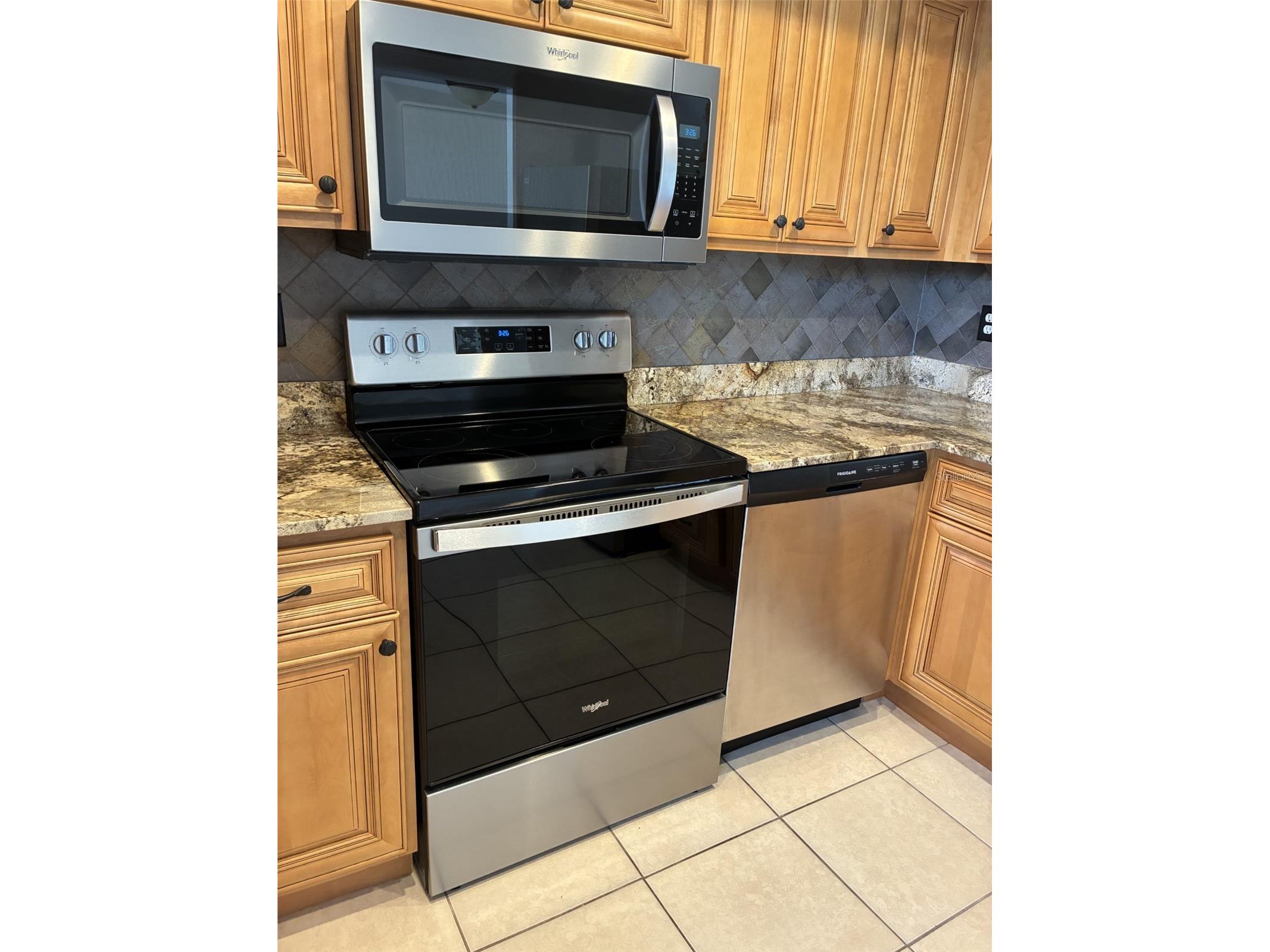 13618 Greenfield #305 Tampa FL 33618 TB8490614 image12