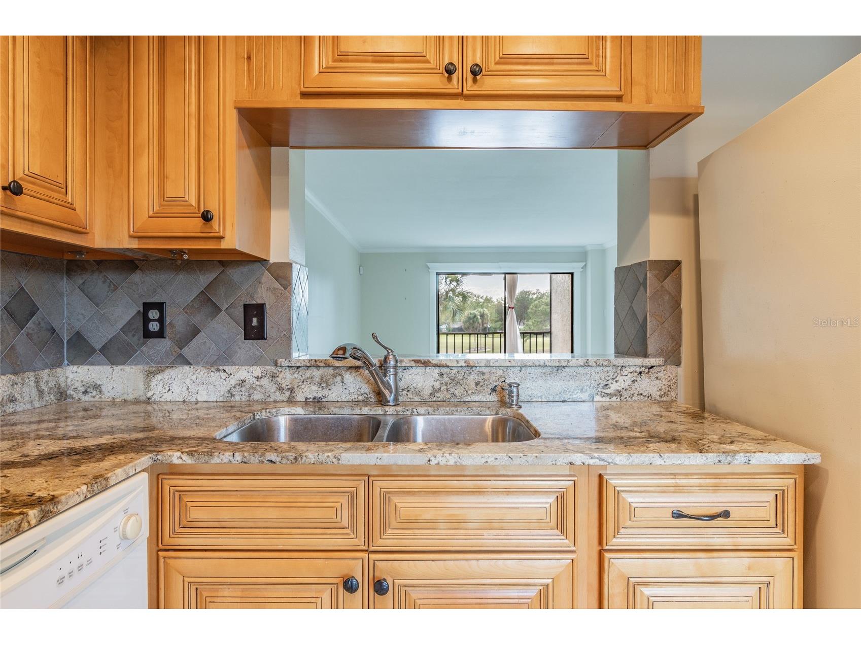 13618 Greenfield #305 Tampa FL 33618 TB8490614 image15