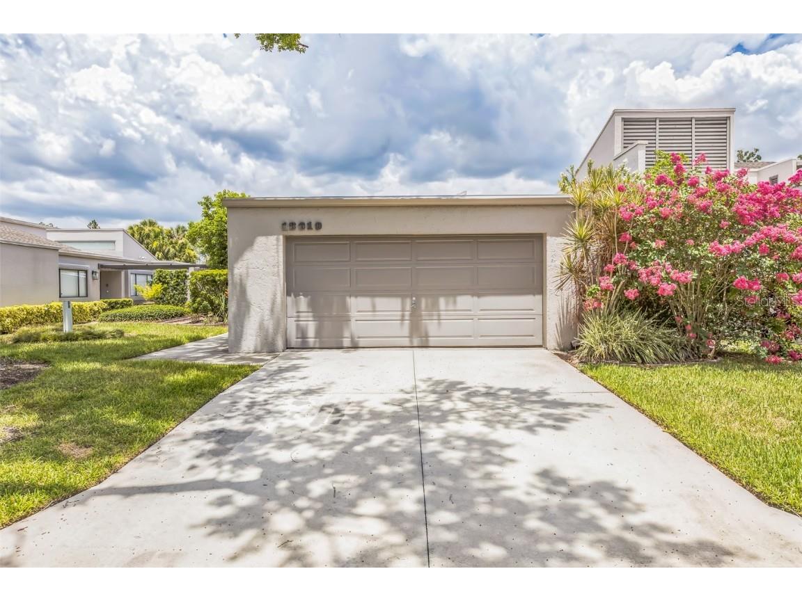 13619 Twin Lakes Lane #15 Tampa FL 33618 O6257282 image1