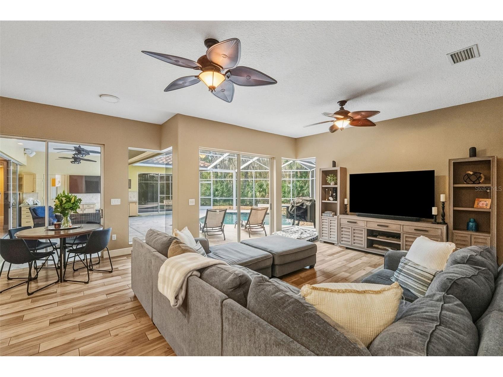 1362 E Lake Woodlands Parkway Oldsmar FL 34677 TB8467569 image12