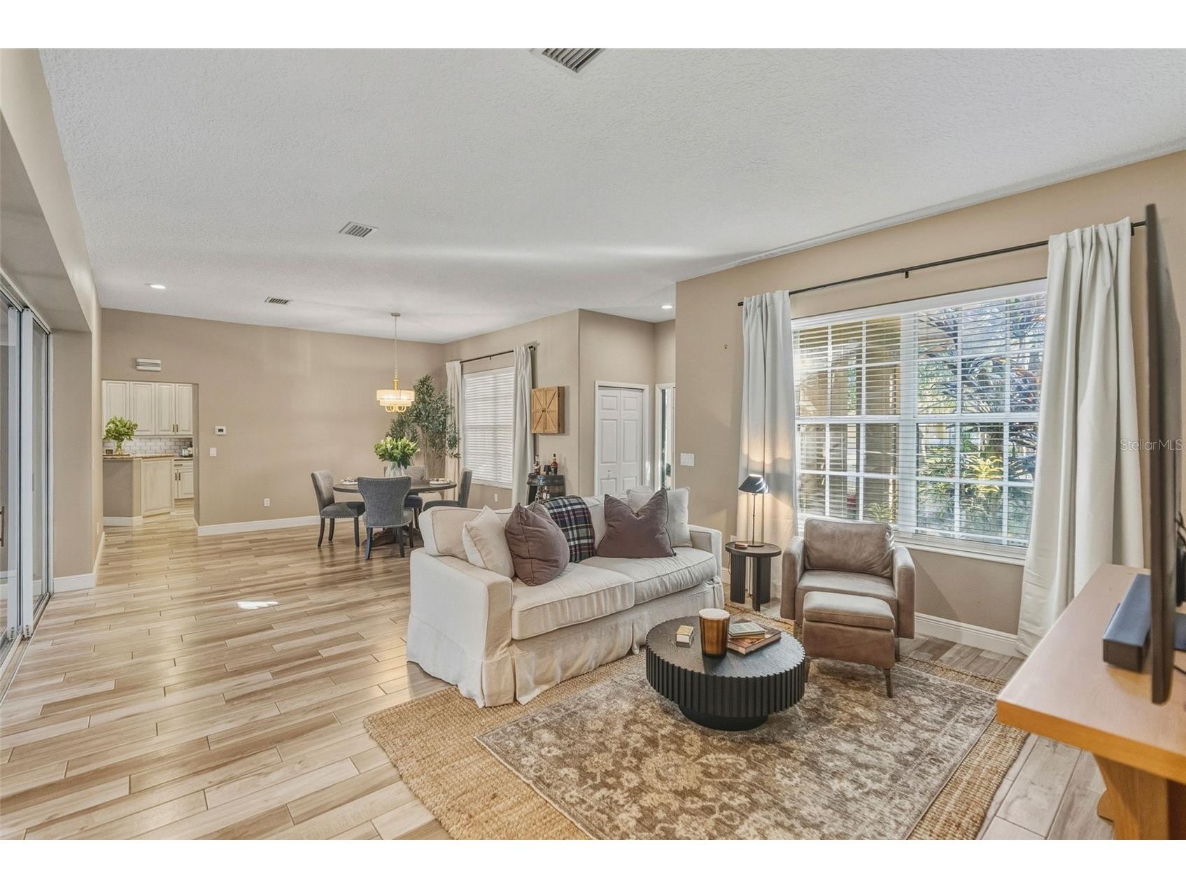 1362 E Lake Woodlands Parkway Oldsmar FL 34677 TB8467569 image4