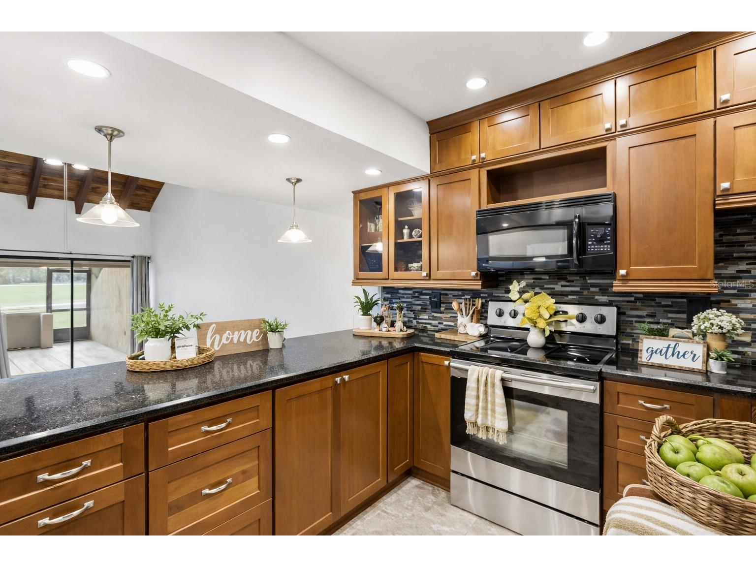 13629 Twin Lakes Lane Tampa FL 33618 TB8482227 image4