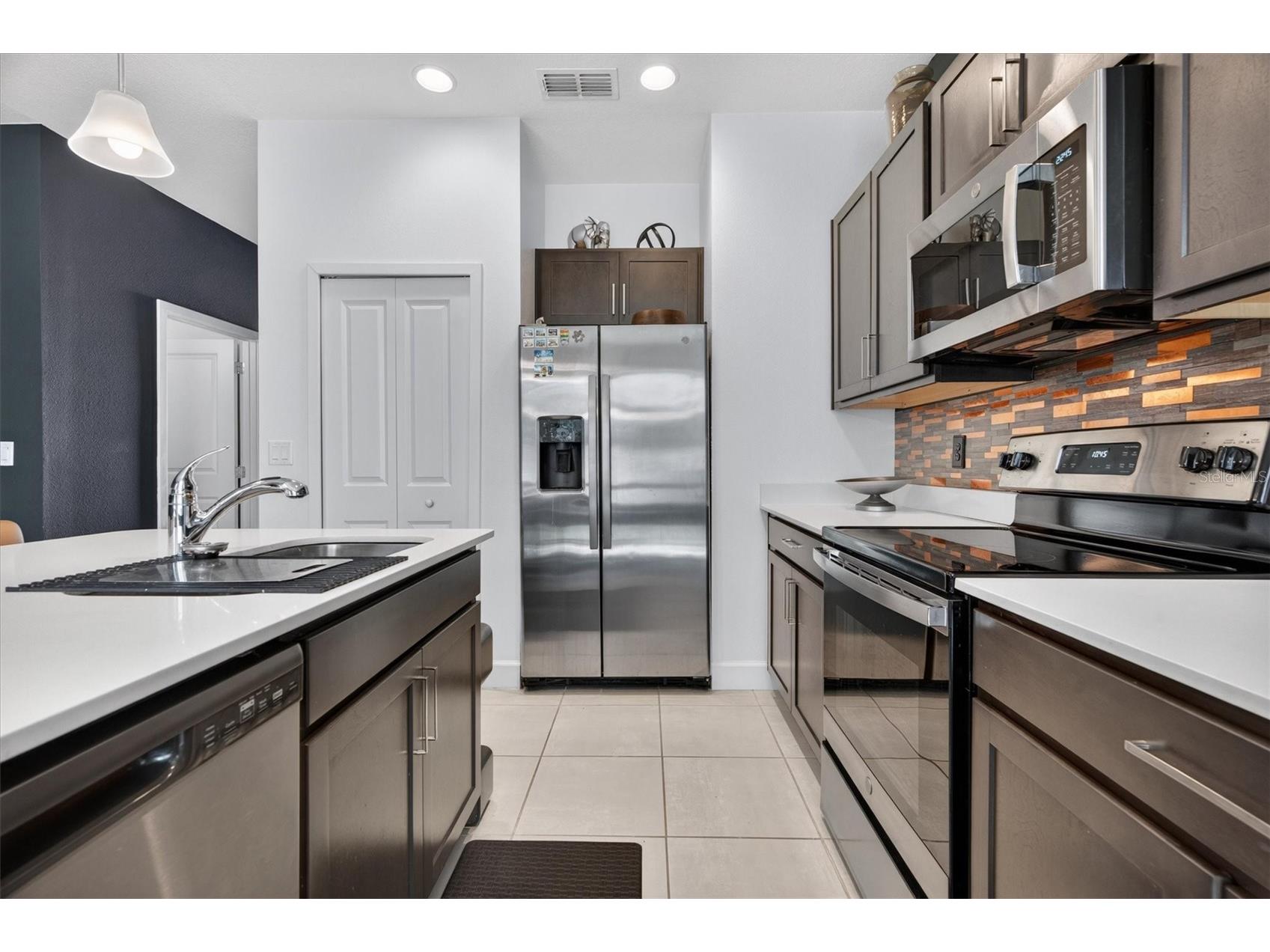 1363 Captiva Cove Sanford FL 32771 V4949566 image17