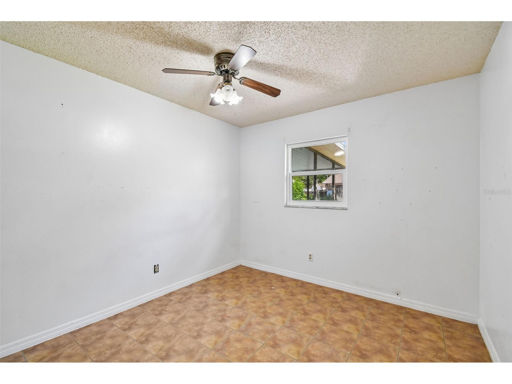 13635 Berkshire Court Grand Island FL 32735 TB8491339 image12
