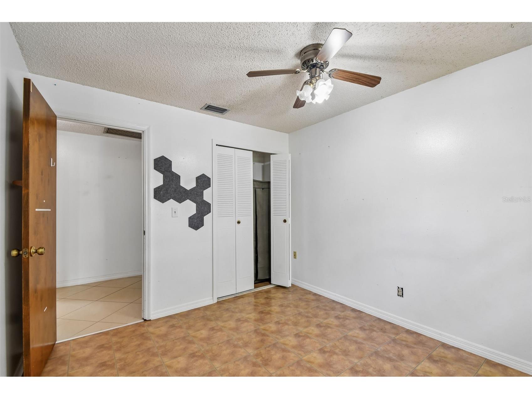 13635 Berkshire Court Grand Island FL 32735 TB8491339 image13