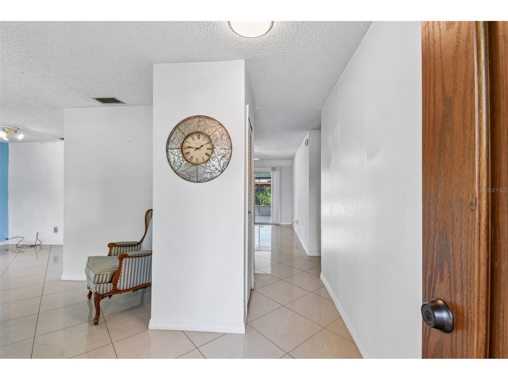 13635 Berkshire Court Grand Island FL 32735 TB8491339 image2