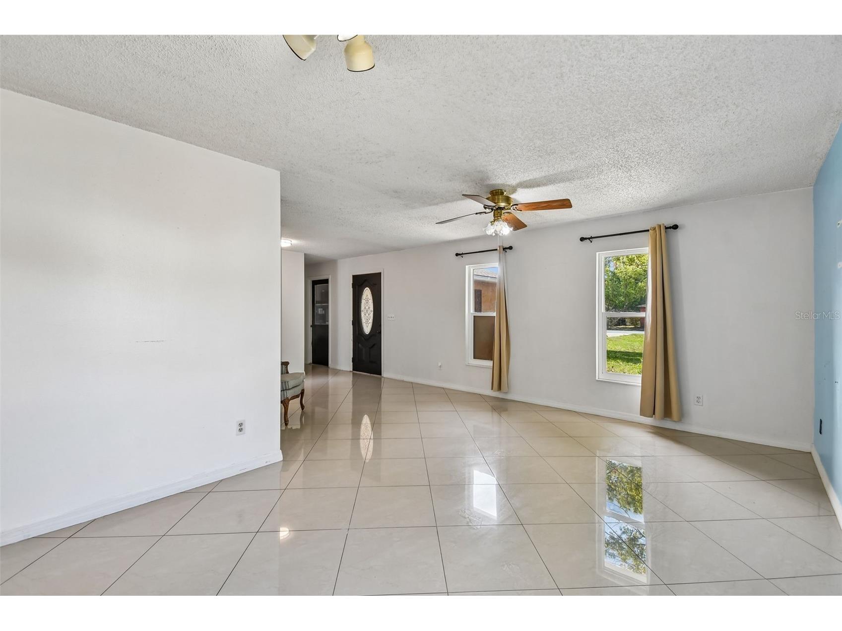 13635 Berkshire Court Grand Island FL 32735 TB8491339 image4