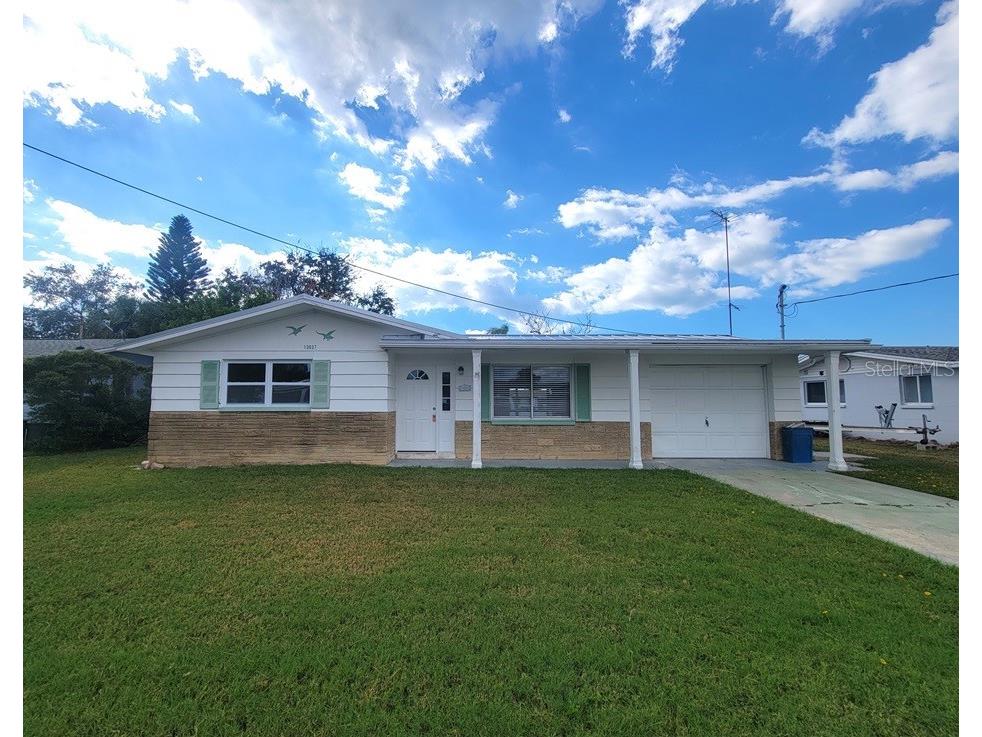 13637 Maria Drive Hudson FL 34667 W7879944 image1