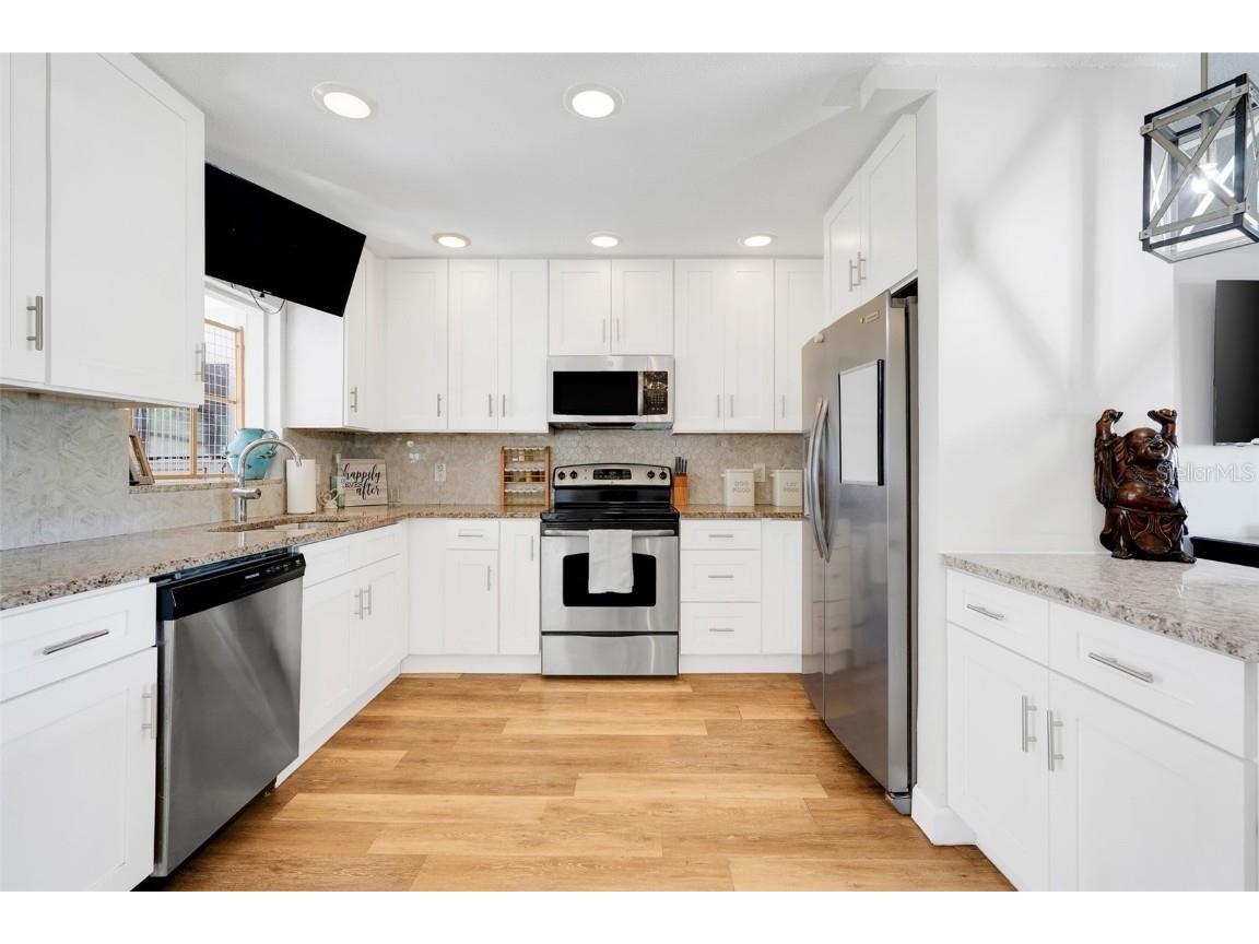 13638 Country Club Drive Tavares FL 32778 - LITTLE LAKE HARRIS O6359032 image12