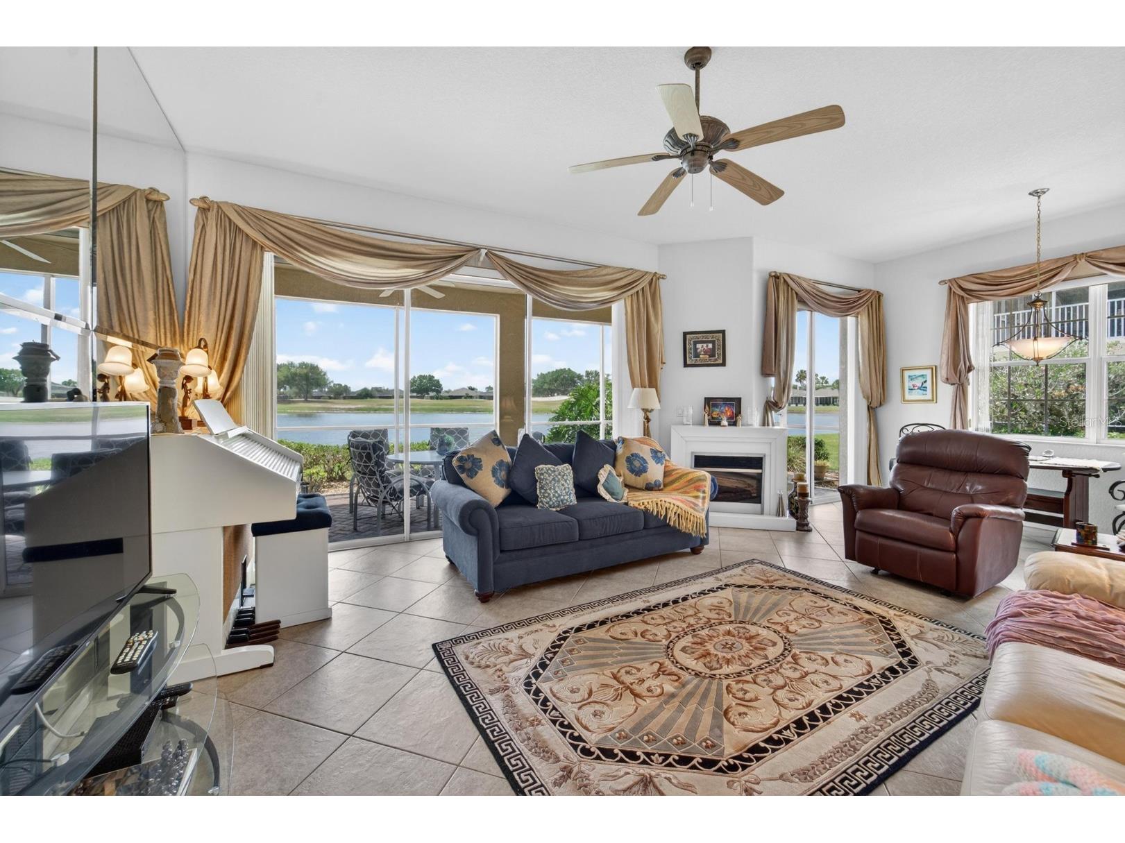 1364 Emerald Dunes Drive Sun City Center FL 33573 TB8506859 image2