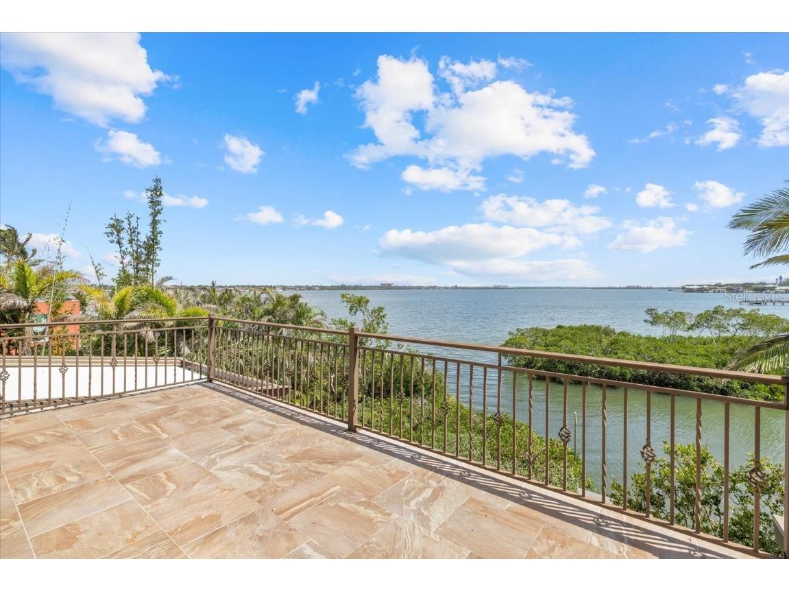 1364 Point Crisp Road Sarasota FL 34242 - LITTLE SARASOTA BAY A4643388 image49