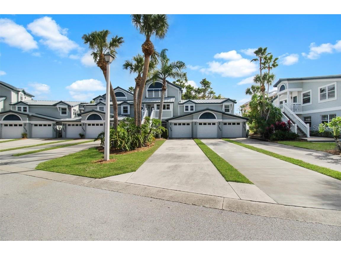 1364 Siesta Bayside Drive #1364-C Sarasota FL 34242 A4596177 image1