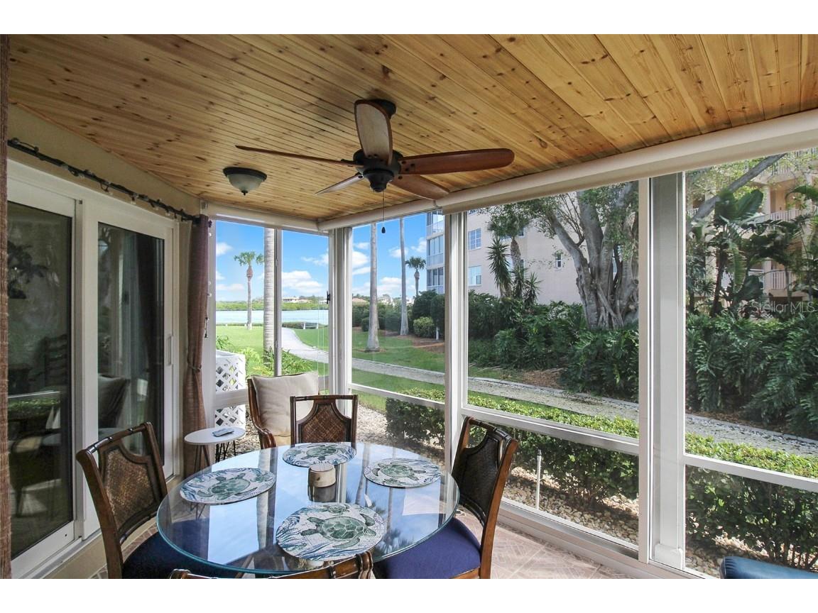 1364 Siesta Bayside Drive #1364-C Sarasota FL 34242 A4596177 image16