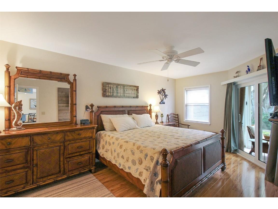 1364 Siesta Bayside Drive #1364-C Sarasota FL 34242 A4596177 image21