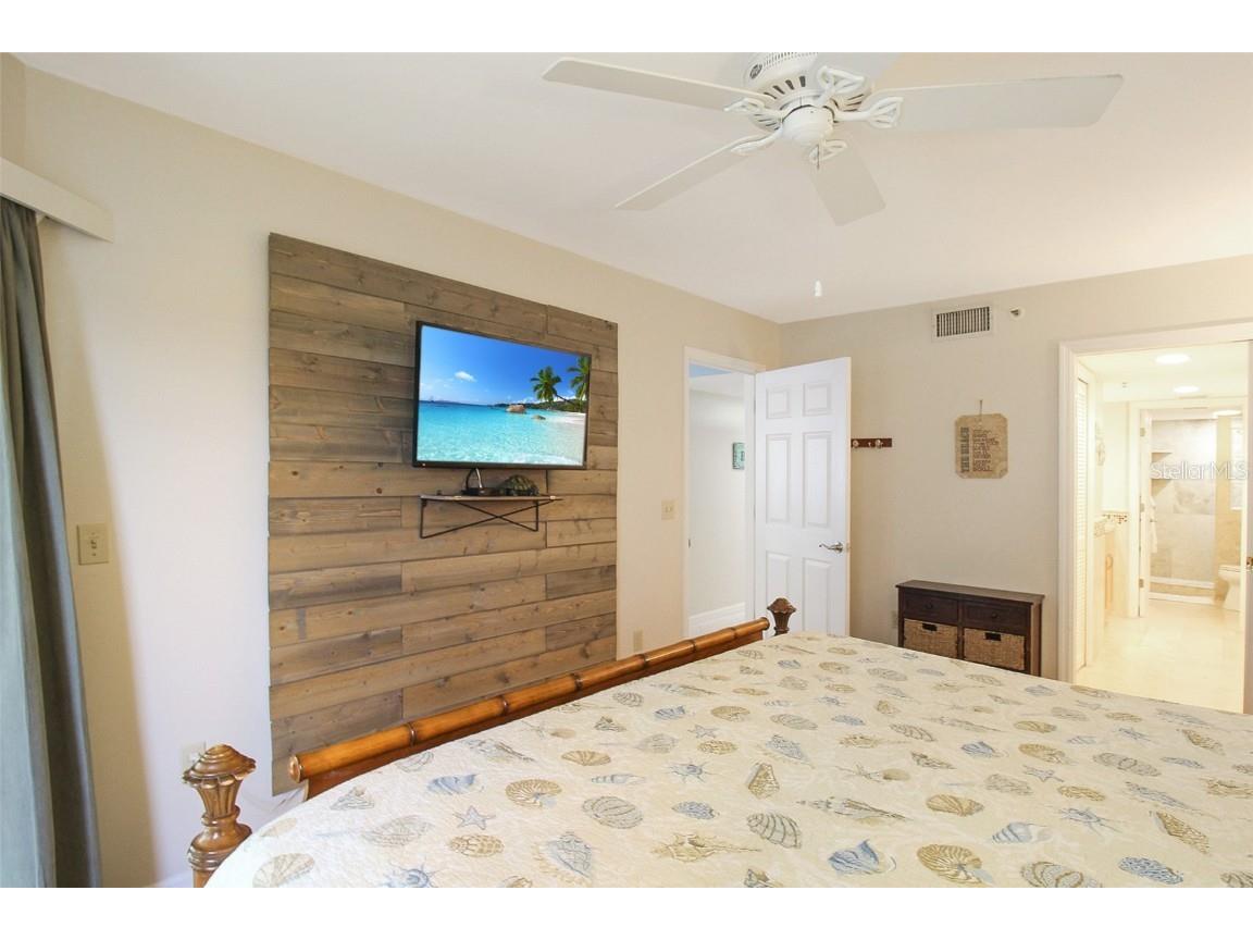 1364 Siesta Bayside Drive #1364-C Sarasota FL 34242 A4596177 image23
