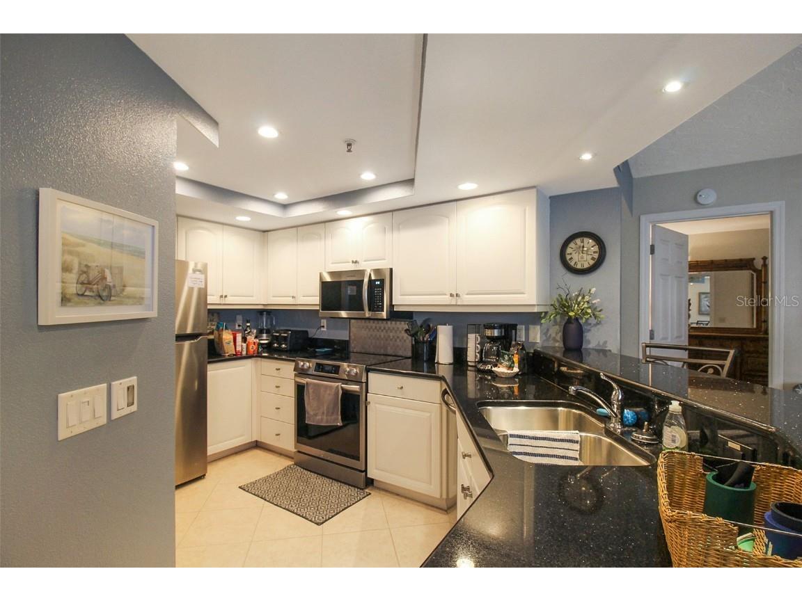 1364 Siesta Bayside Drive #1364-C Sarasota FL 34242 A4596177 image9