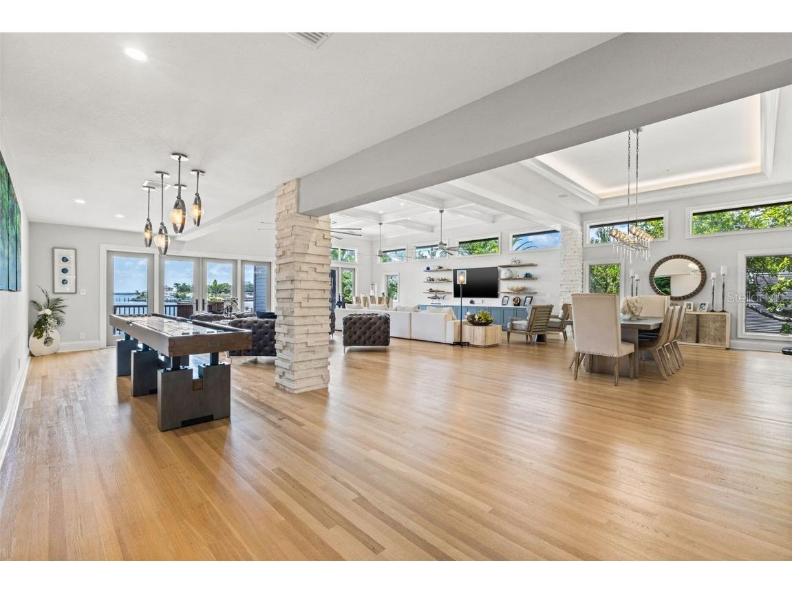 1365 Brightwaters Boulevard NE Saint Petersburg FL 33704 TB8412312 image10