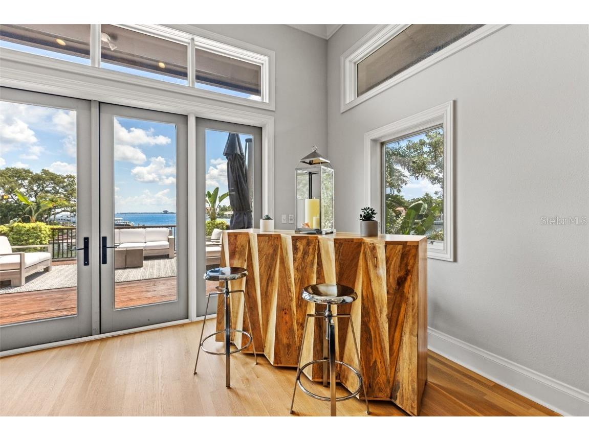 1365 Brightwaters Boulevard NE Saint Petersburg FL 33704 TB8412312 image15