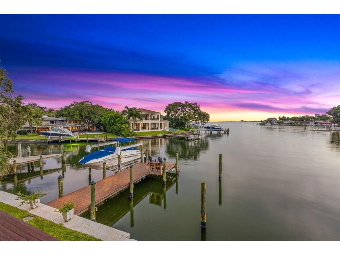 1365 Brightwaters Boulevard NE Saint Petersburg FL 33704 TB8412312 image18