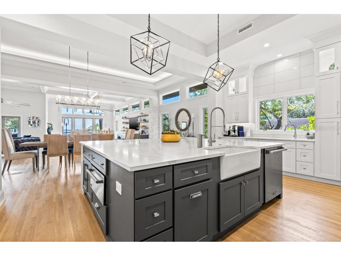 1365 Brightwaters Boulevard NE Saint Petersburg FL 33704 TB8412312 image20