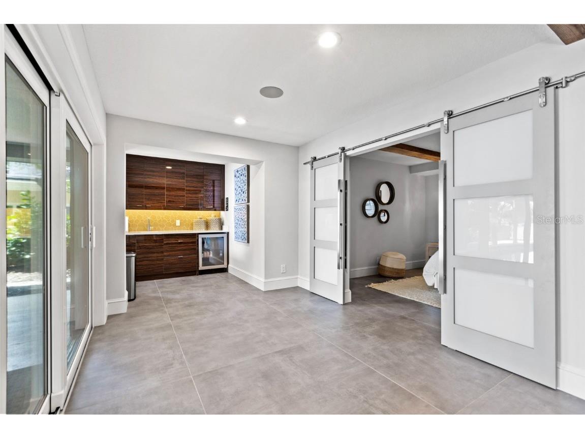 1365 Brightwaters Boulevard NE Saint Petersburg FL 33704 TB8412312 image36