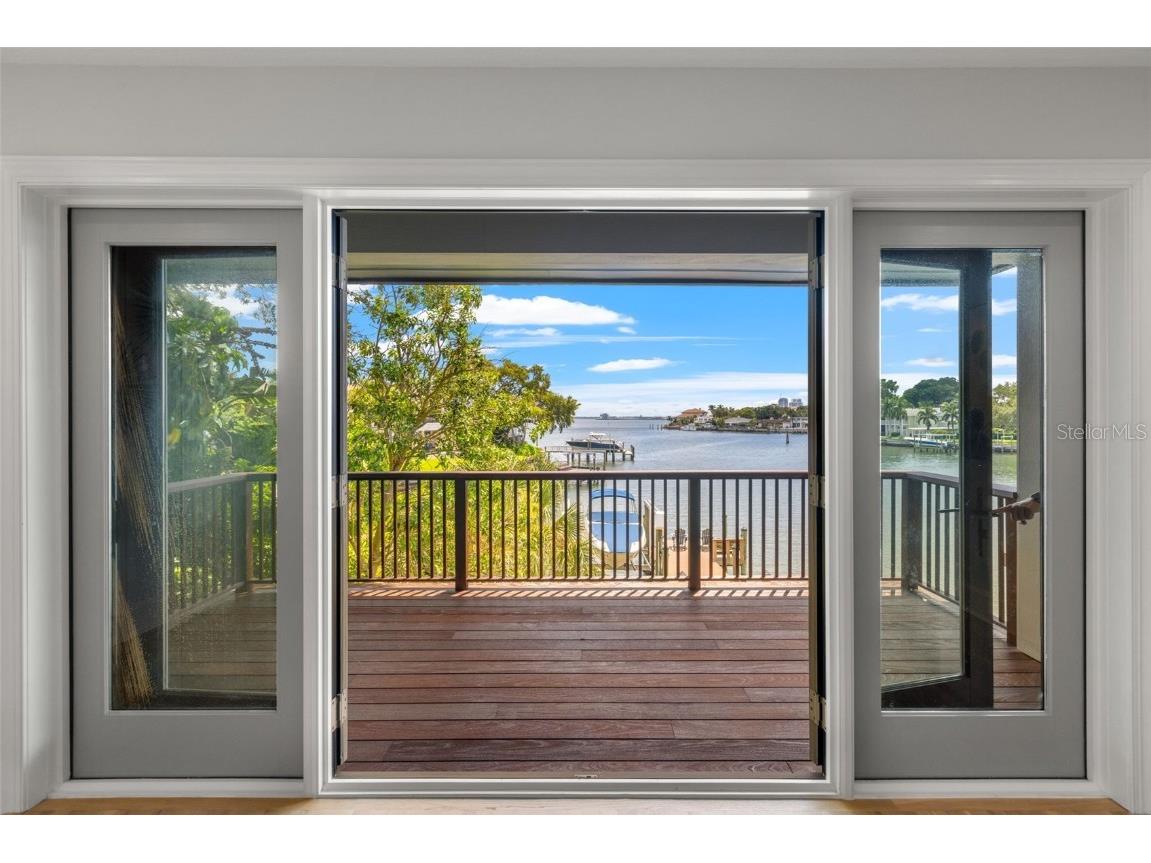 1365 Brightwaters Boulevard NE Saint Petersburg FL 33704 TB8412312 image47