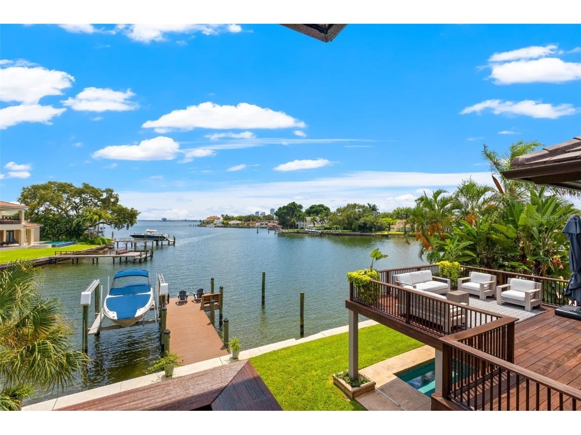 1365 Brightwaters Boulevard NE Saint Petersburg FL 33704 TB8412312 image49