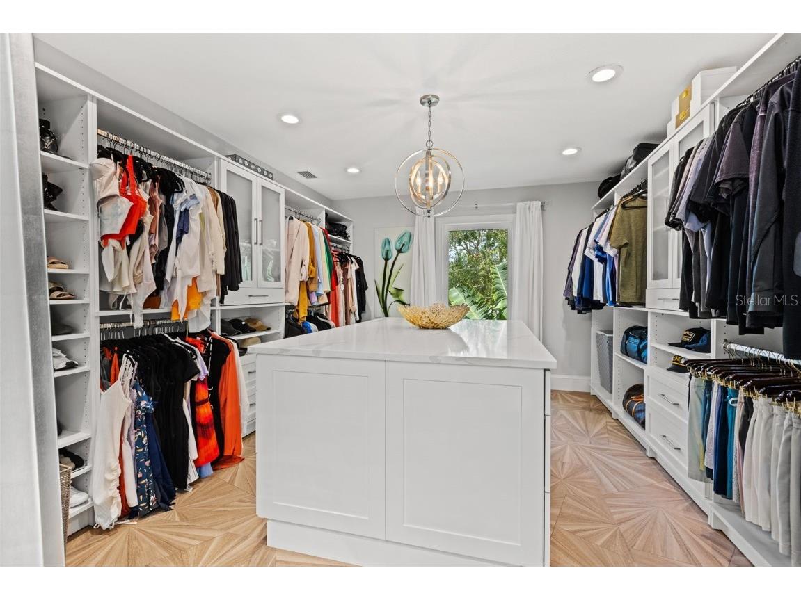 1365 Brightwaters Boulevard NE Saint Petersburg FL 33704 TB8412312 image53